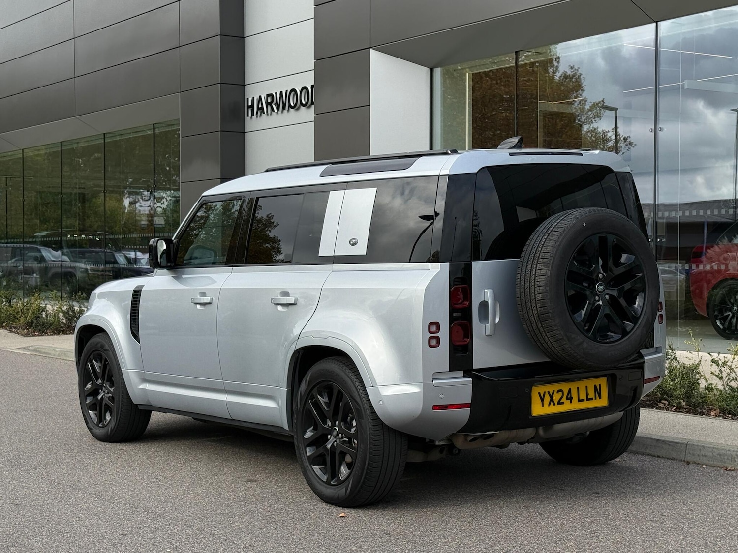 Used Land Rover Defender 110 2024 for sale - 76227838: Photo 13