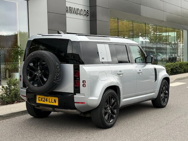 Used Land Rover Defender 110 2024 for sale - 76227838: Photo 13