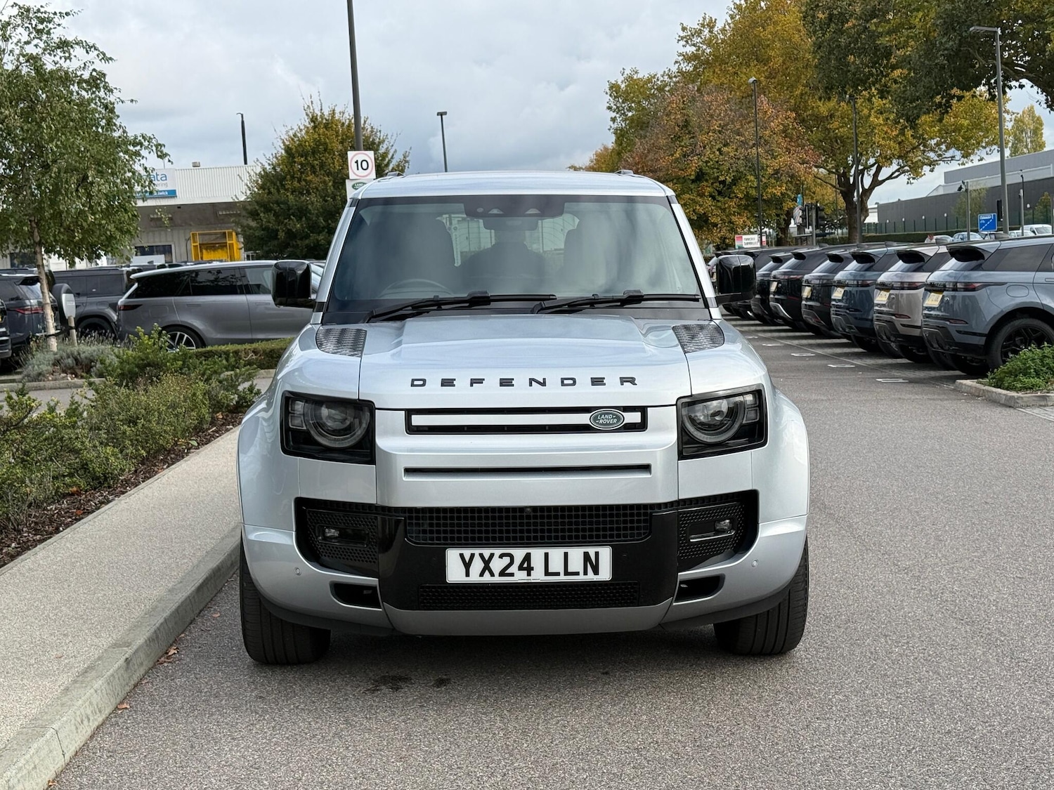 Used Land Rover Defender 110 2024 for sale - 76227838: Photo 15