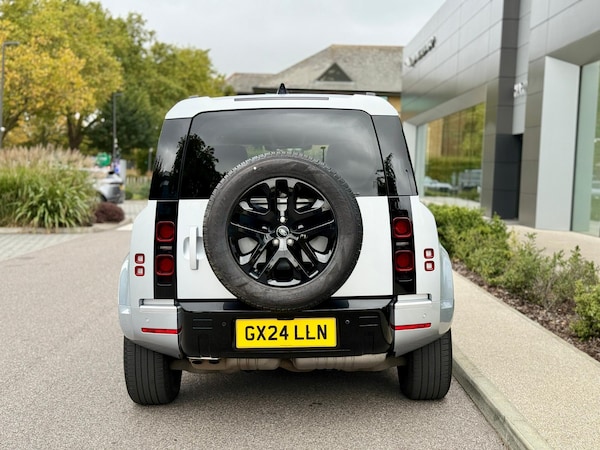 Used Land Rover Defender 110 2024 for sale - 76227838: Photo 16