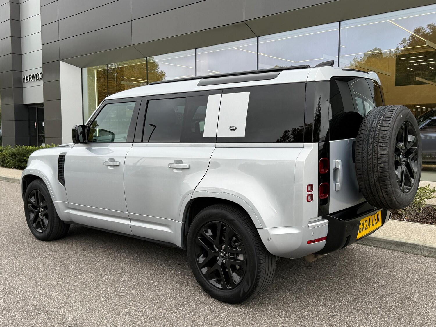 Used Land Rover Defender 110 2024 for sale - 76227838: Photo 21