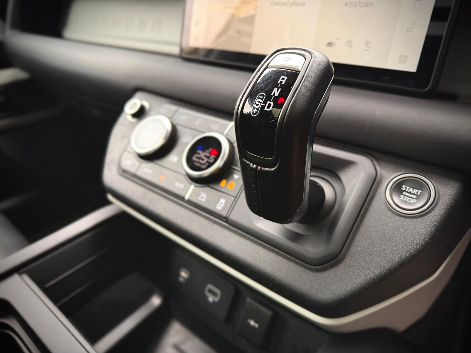 Used Land Rover Defender 110 2024 for sale - 76227838: Photo 30