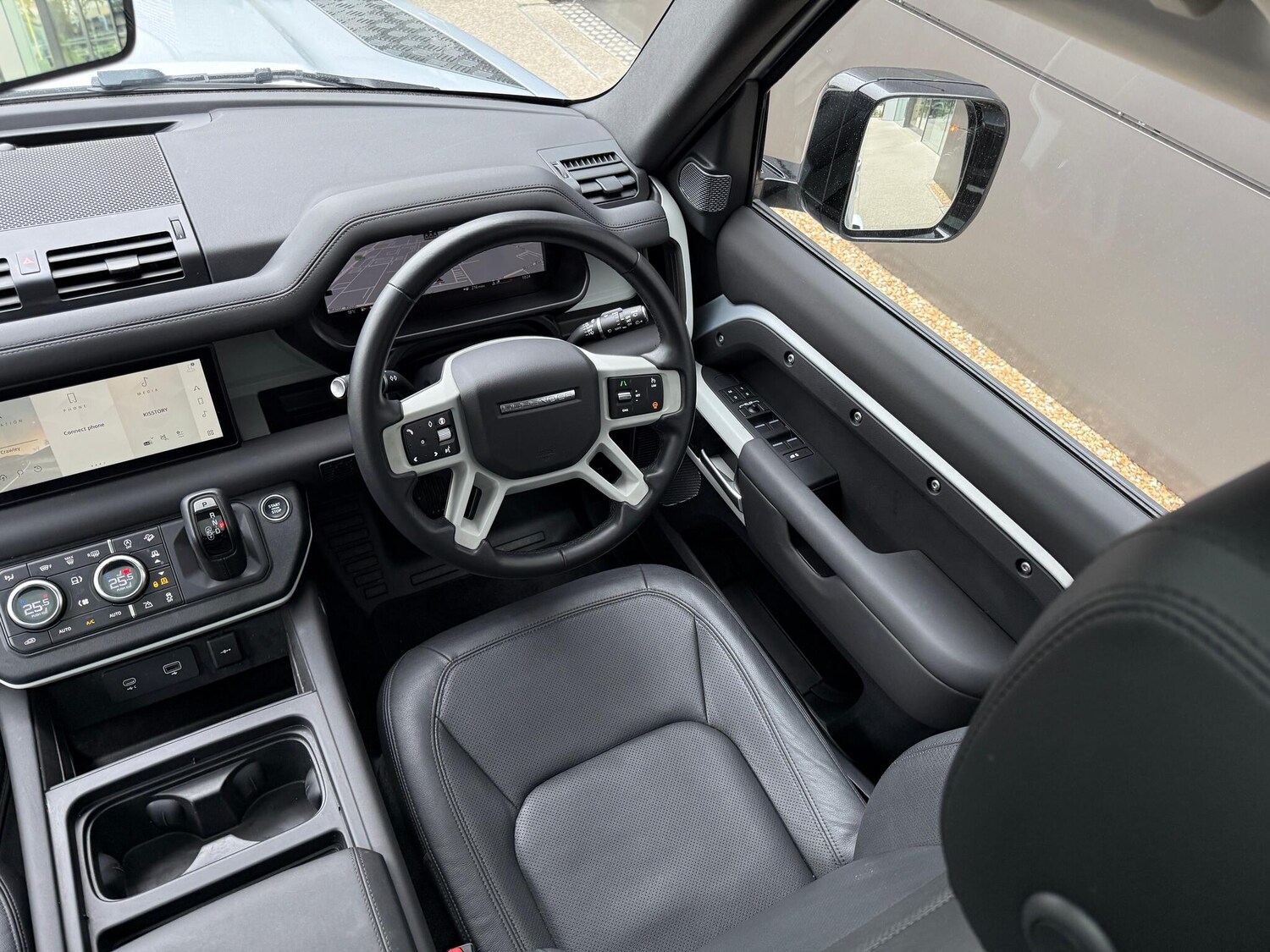 Used Land Rover Defender 110 2024 for sale - 76227838: Photo 36