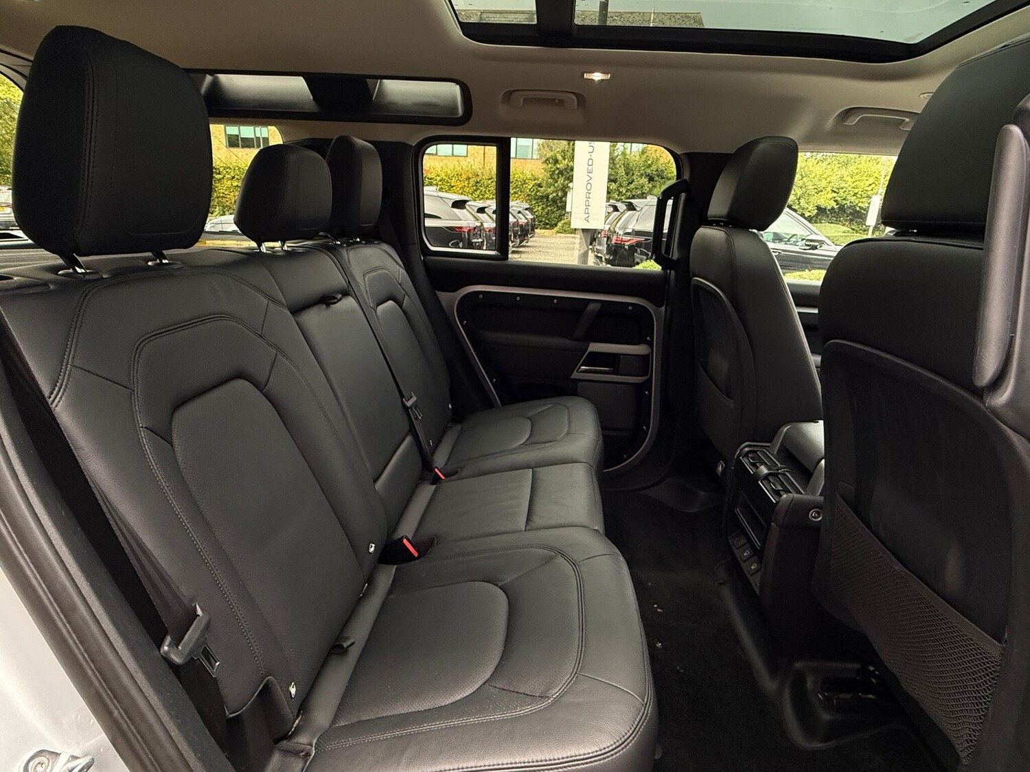 Used Land Rover Defender 110 2024 for sale - 76227838: Photo 41