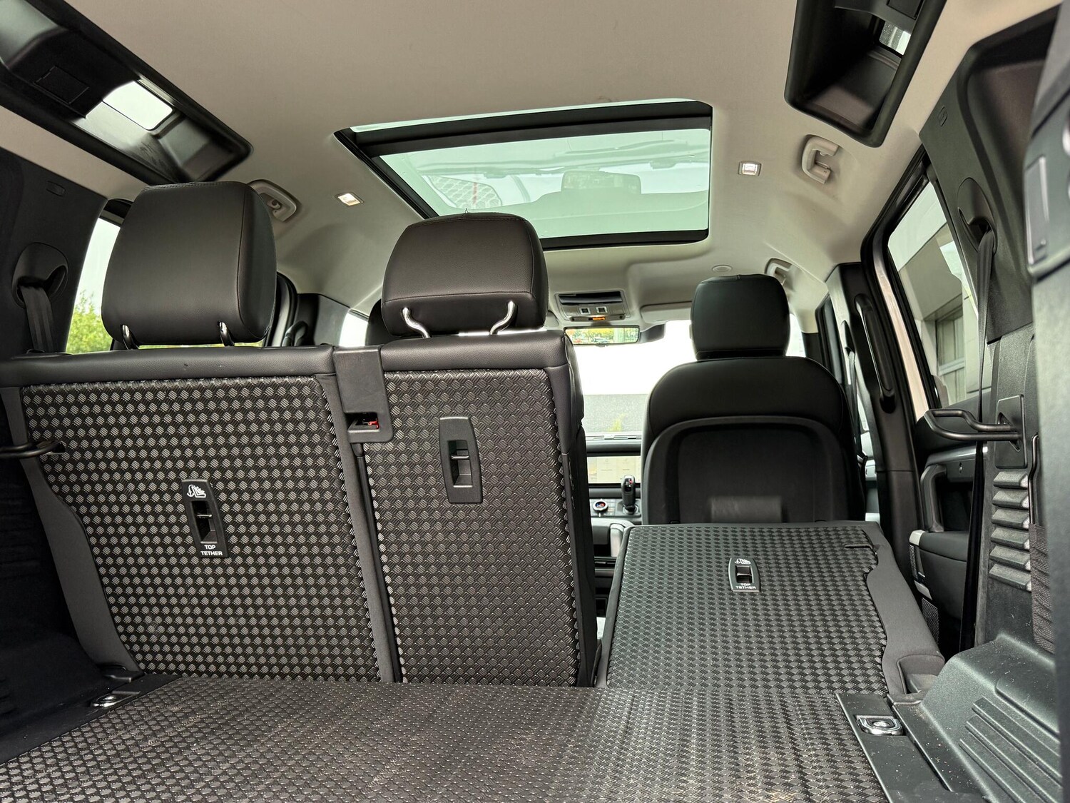 Used Land Rover Defender 110 2024 for sale - 76227838: Photo 43