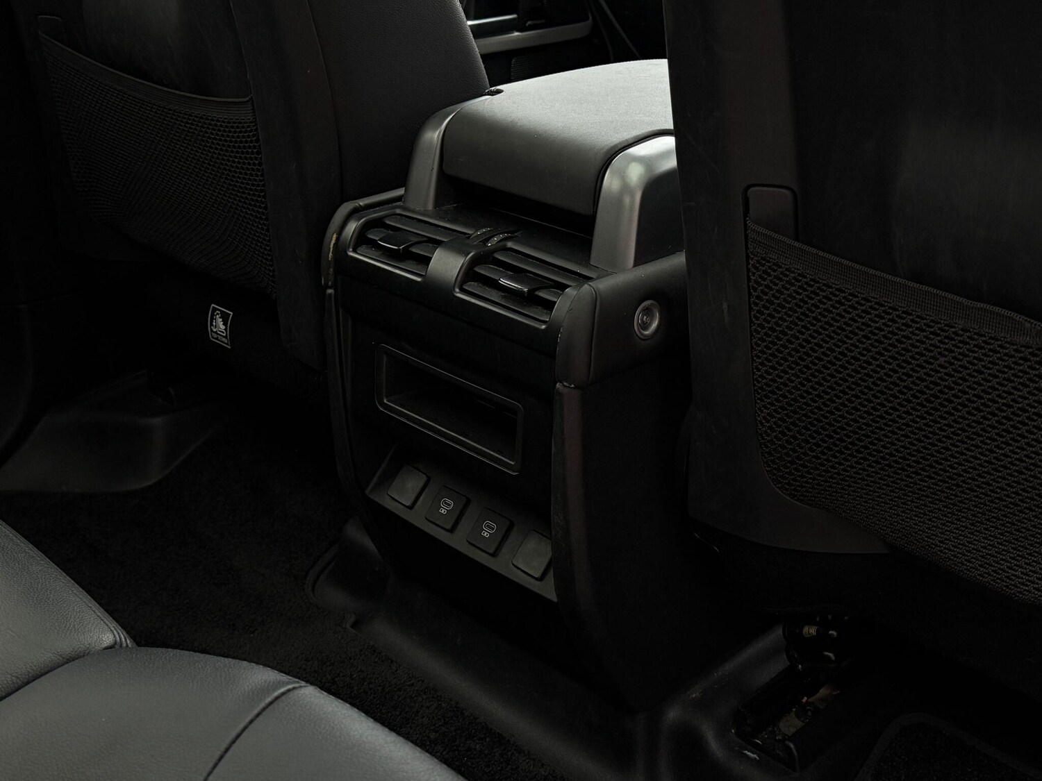 Used Land Rover Defender 110 2024 for sale - 76227838: Photo 45