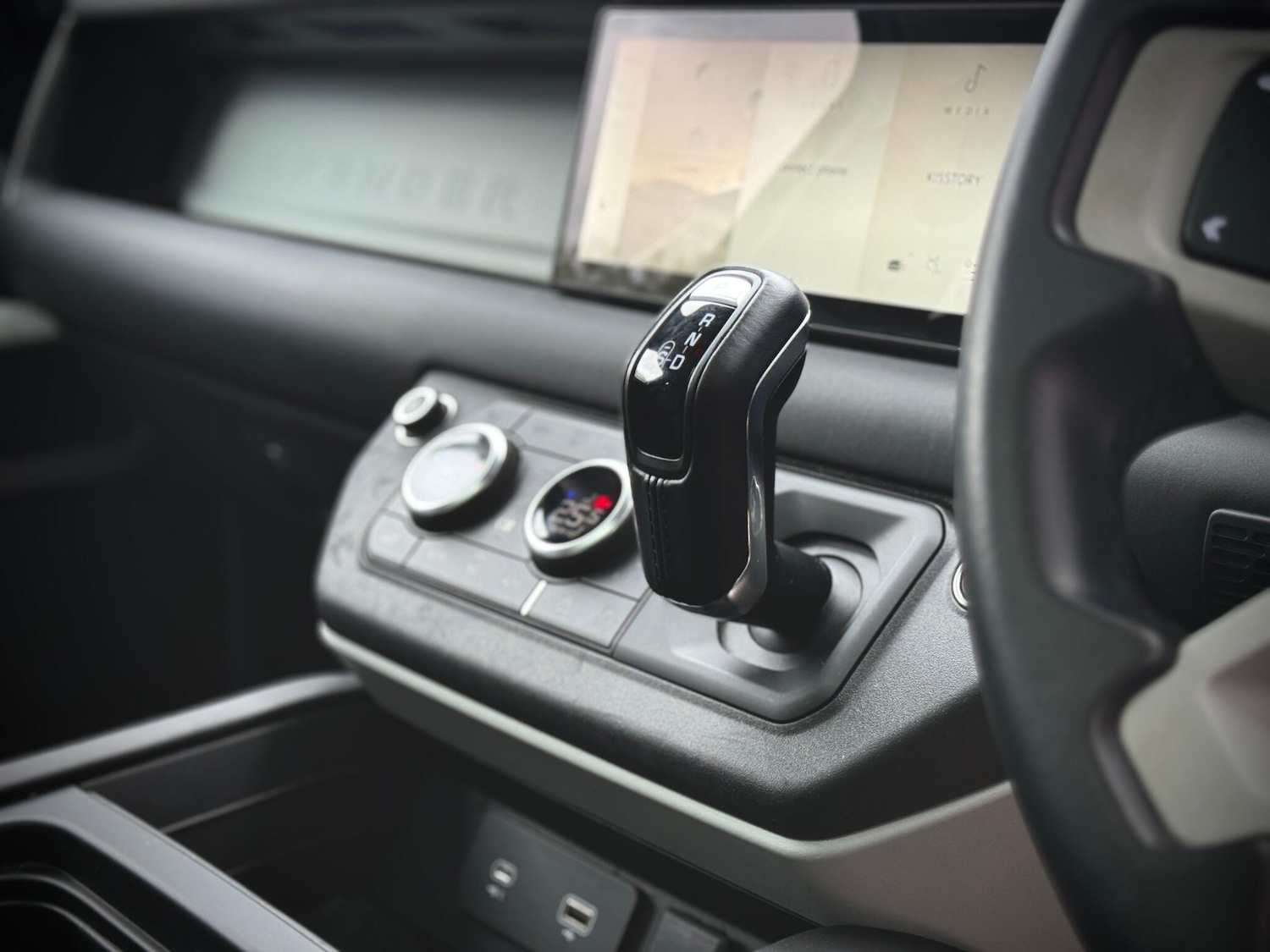 Used Land Rover Defender 110 2024 for sale - 76227838: Photo 52