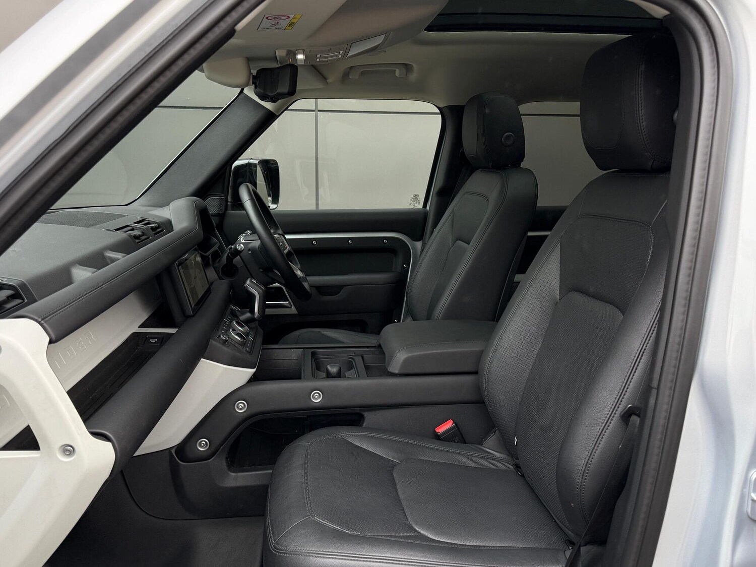 Used Land Rover Defender 110 2024 for sale - 76227838: Photo 53