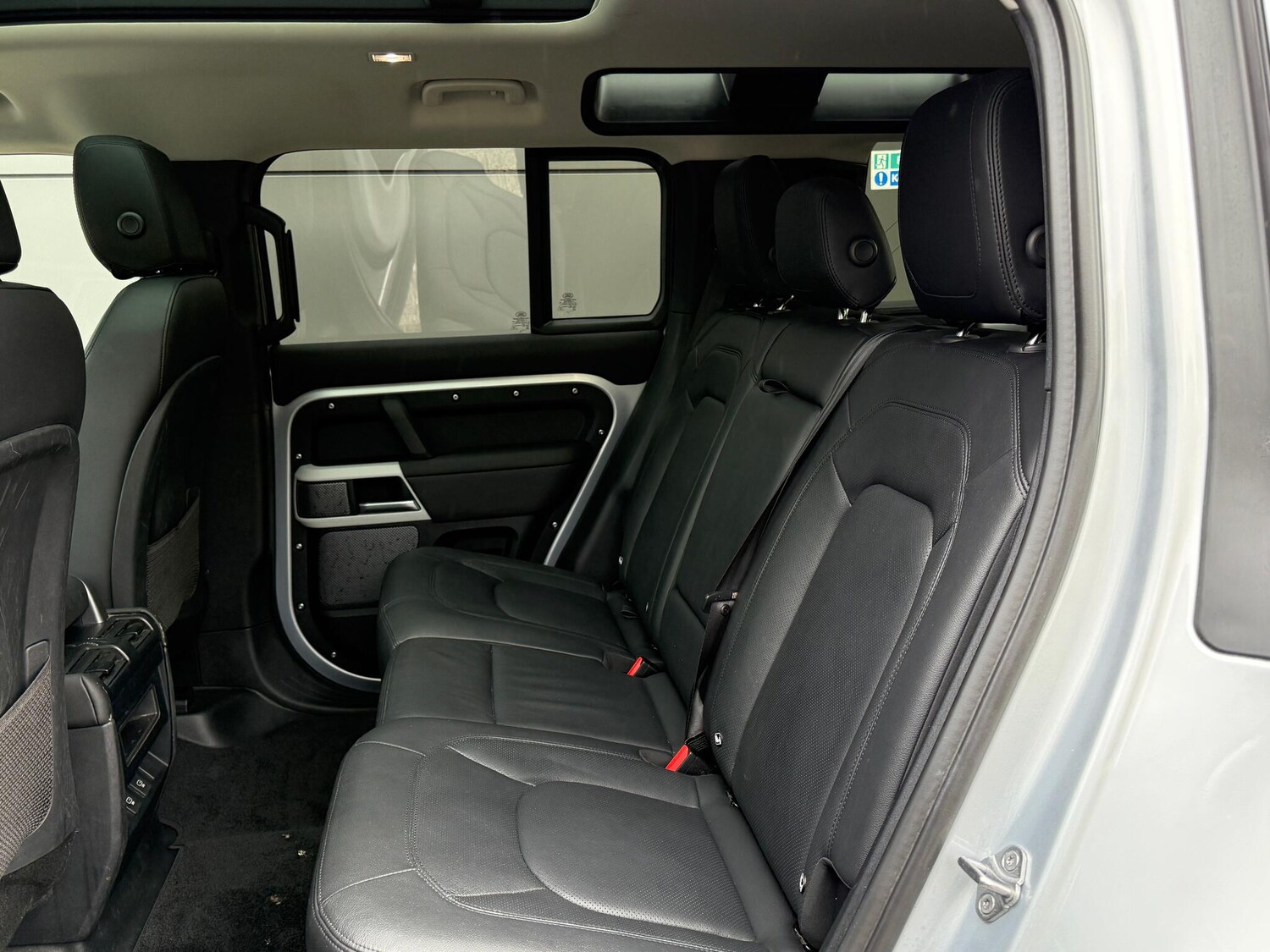 Used Land Rover Defender 110 2024 for sale - 76227838: Photo 54