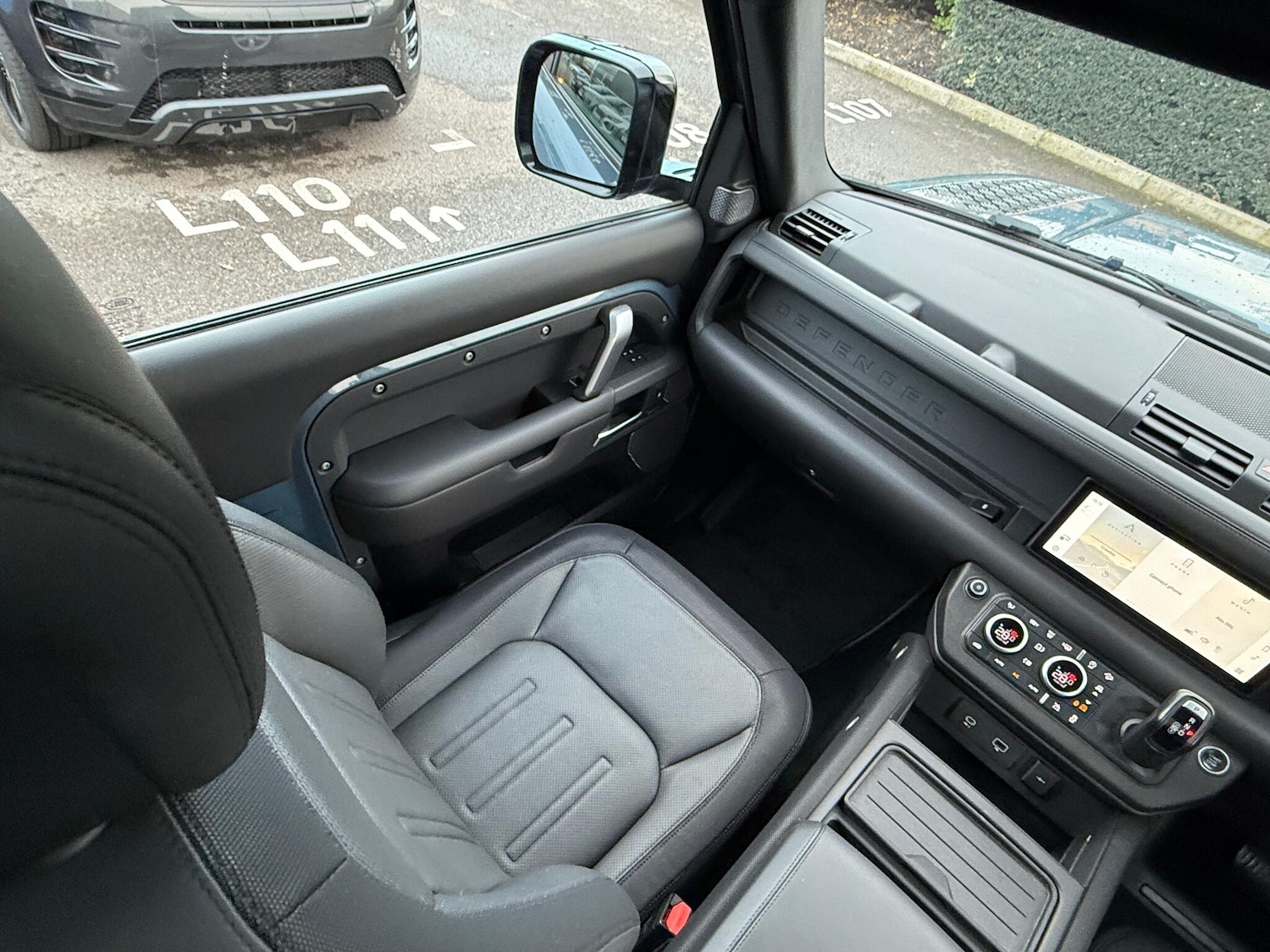 Used Land Rover Defender 90 2021 for sale - 77203664: Photo 24