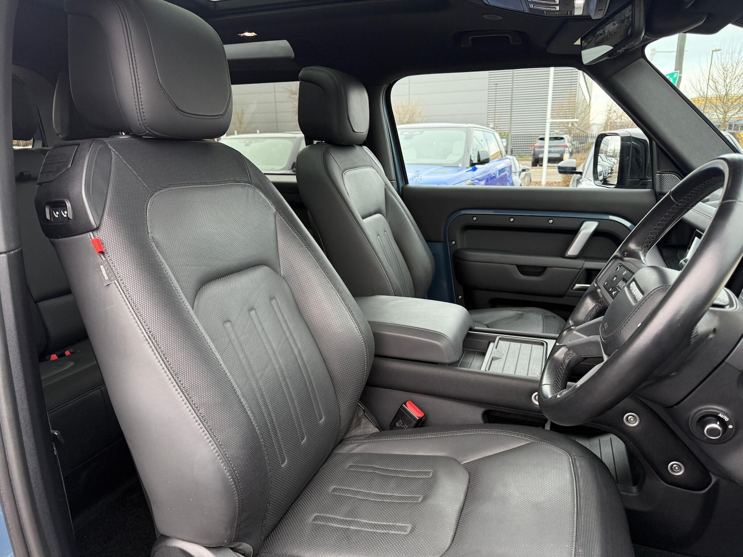 Used Land Rover Defender 90 2021 for sale - 77203664: Photo 41