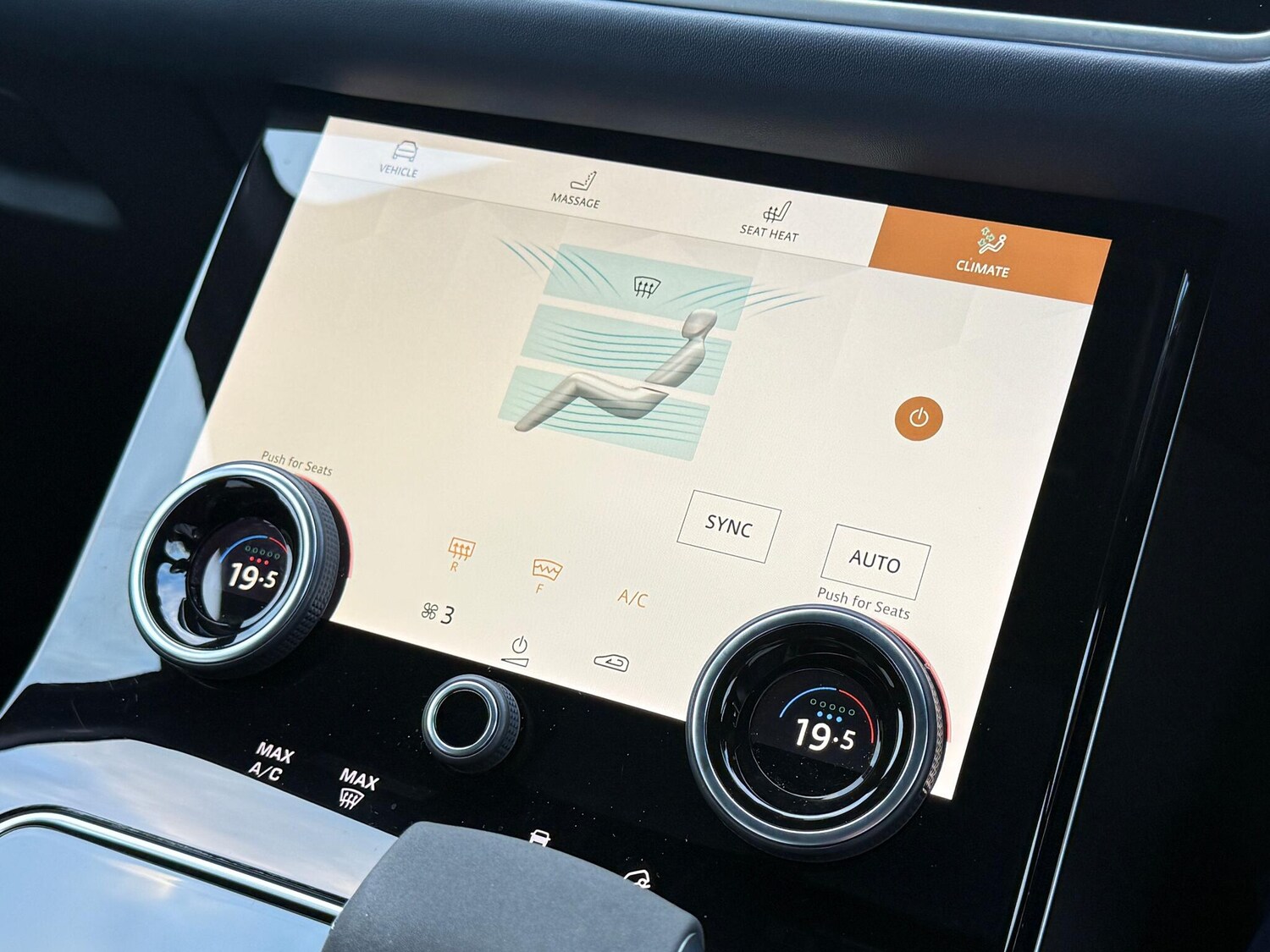 Used Land Rover Range Rover Velar 2022 for sale - 77358877: Photo 29