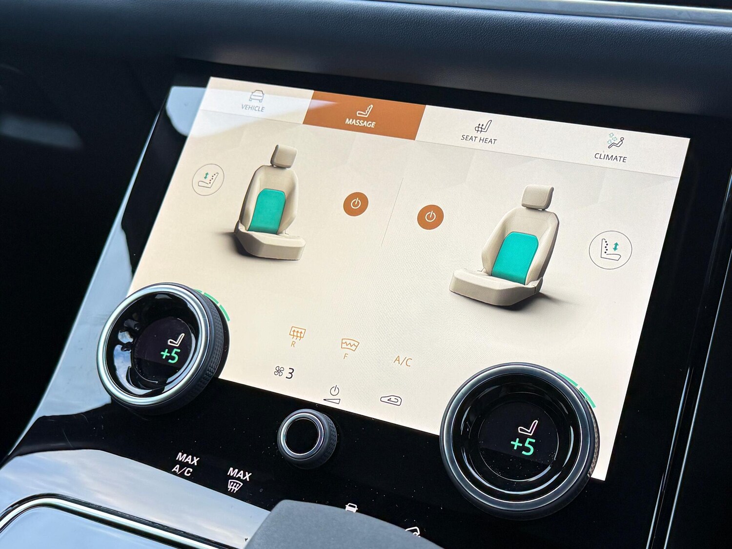 Used Land Rover Range Rover Velar 2022 for sale - 77358877: Photo 31