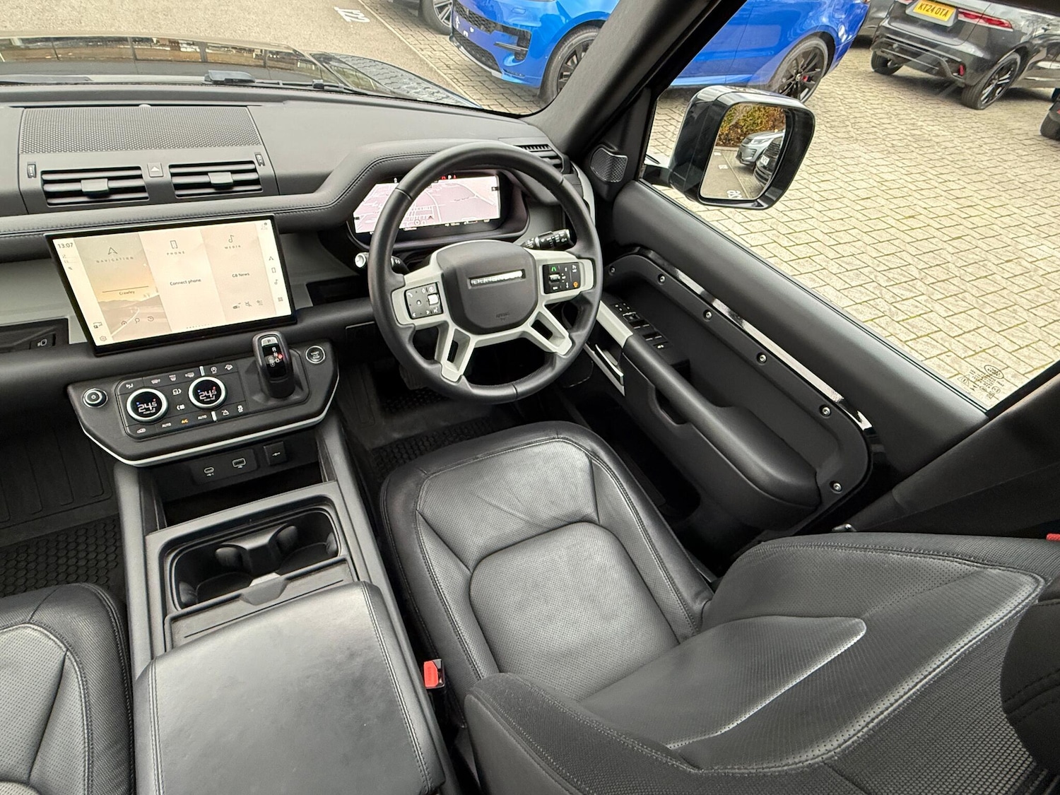 Used Land Rover Defender 2023 for sale - 76659091: Photo 31