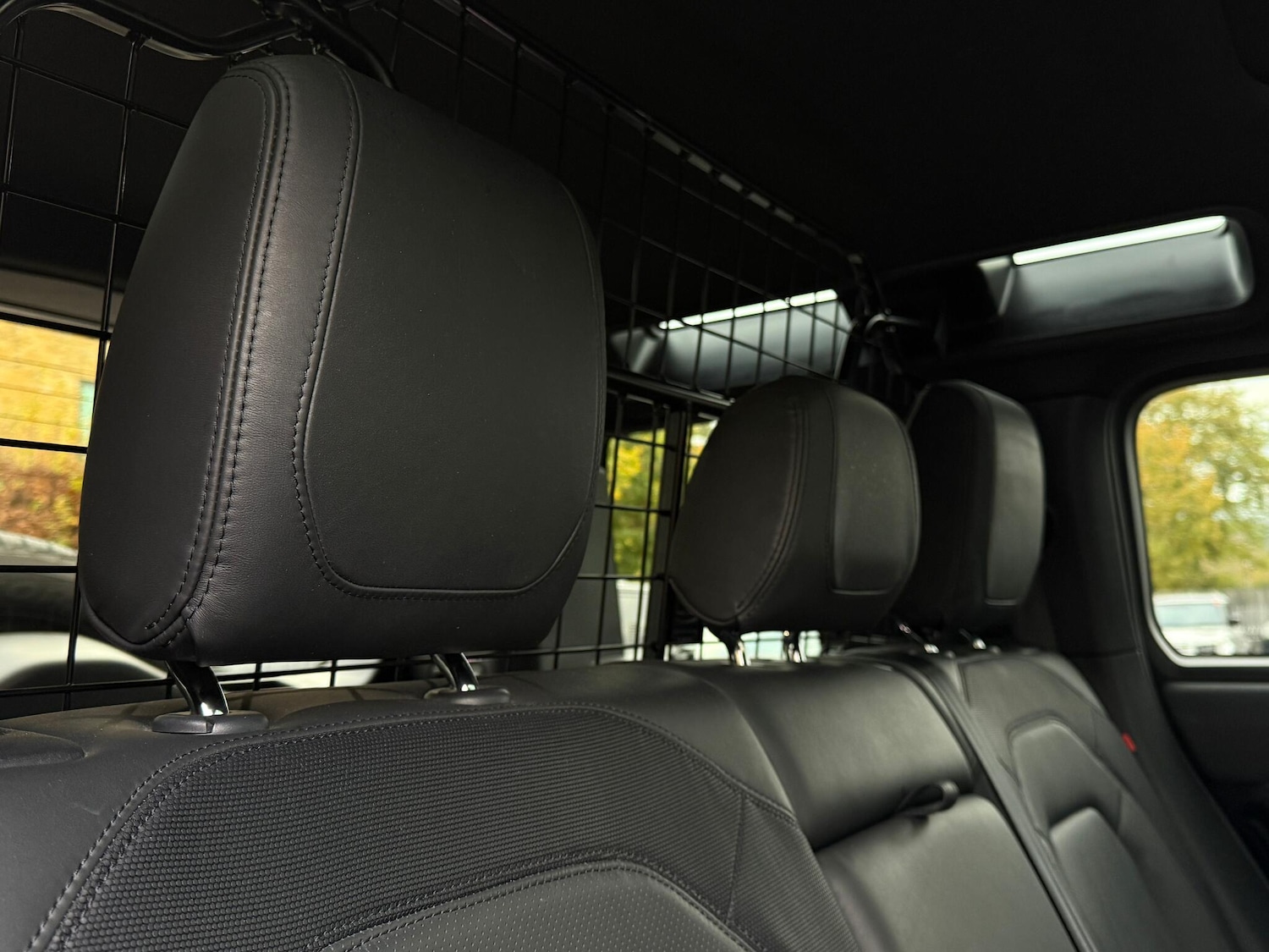 Used Land Rover Defender 2023 for sale - 76659091: Photo 34