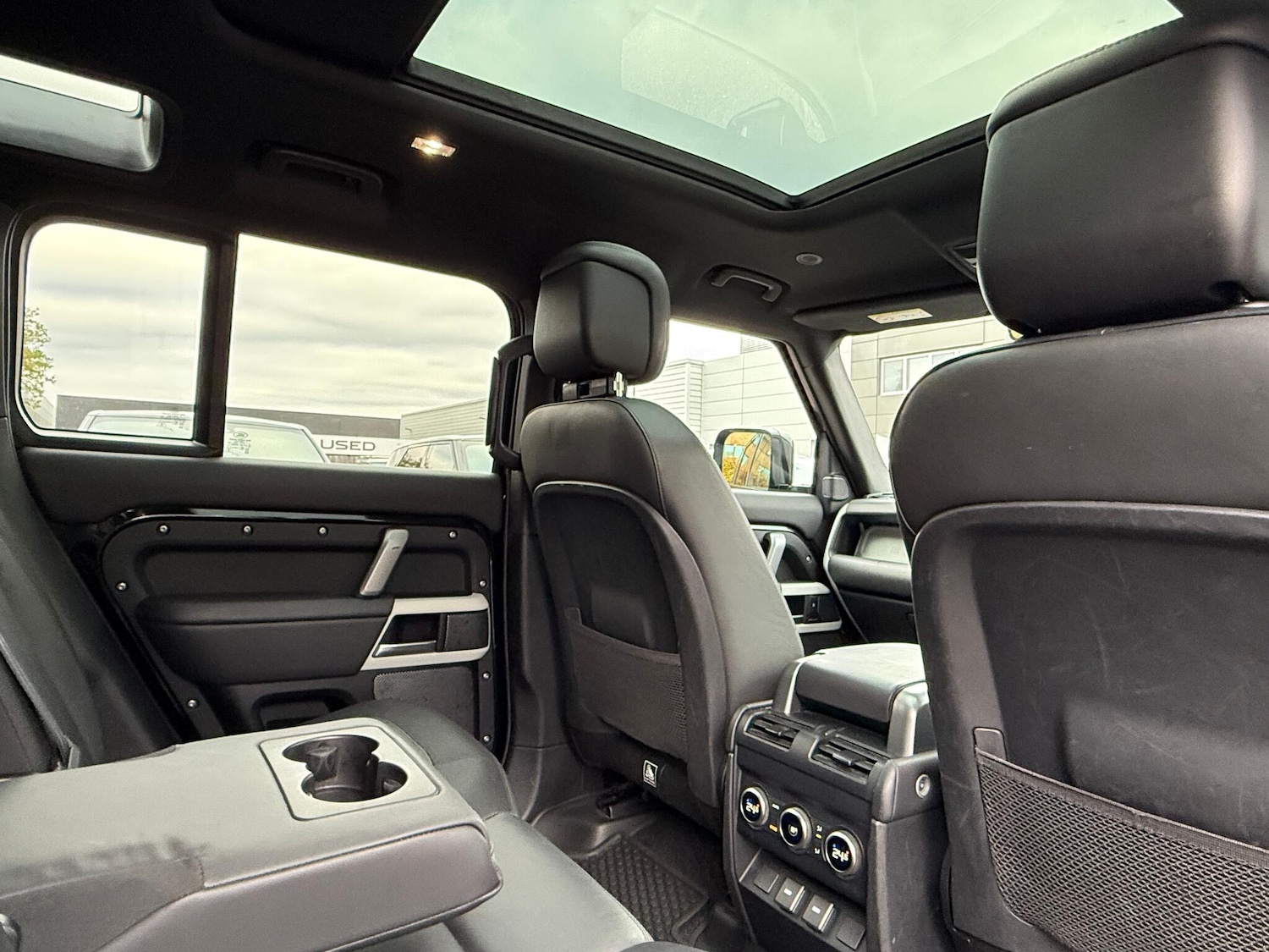 Used Land Rover Defender 2023 for sale - 76659091: Photo 36