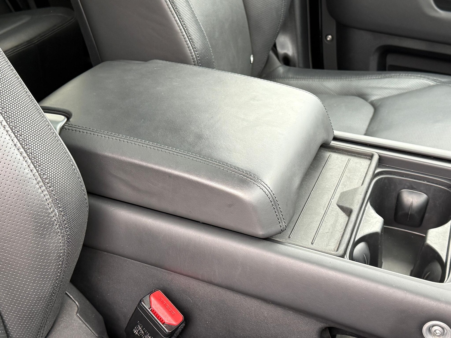 Used Land Rover Defender 2023 for sale - 76659091: Photo 42