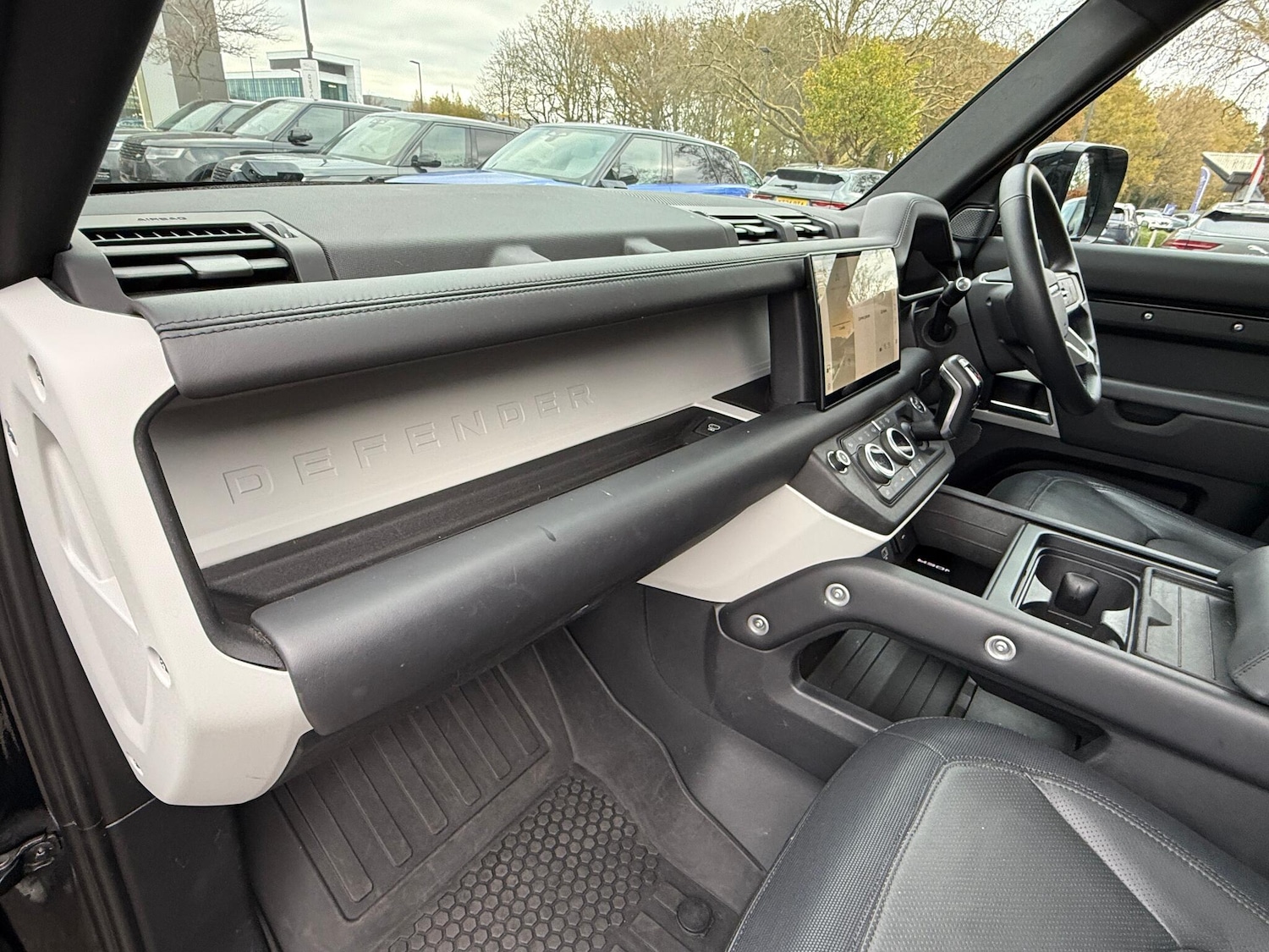 Used Land Rover Defender 2023 for sale - 76659091: Photo 43