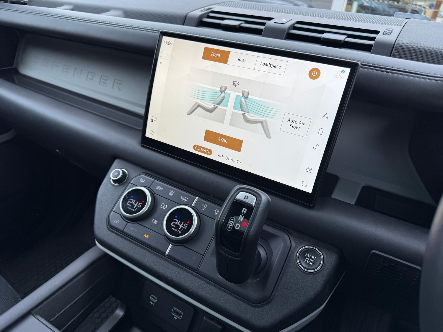 Used Land Rover Defender 2023 for sale - 76659091: Photo 56