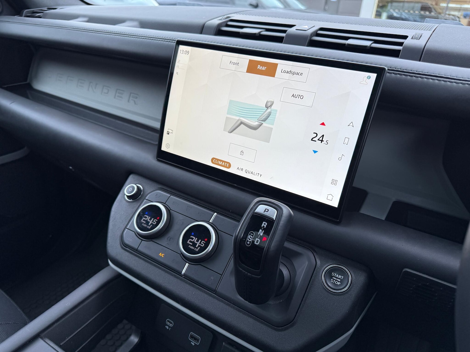 Used Land Rover Defender 2023 for sale - 76659091: Photo 57