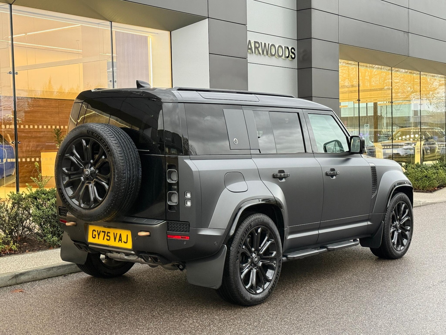 Used Land Rover Defender 110 for sale - 76584417: Photo 16