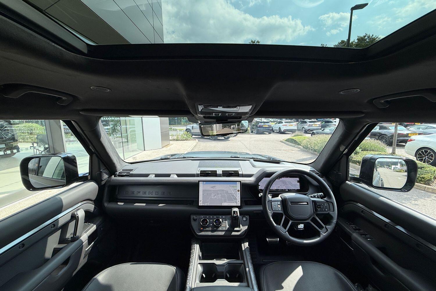 Used Land Rover Defender 110 for sale - 76584417: Photo 3