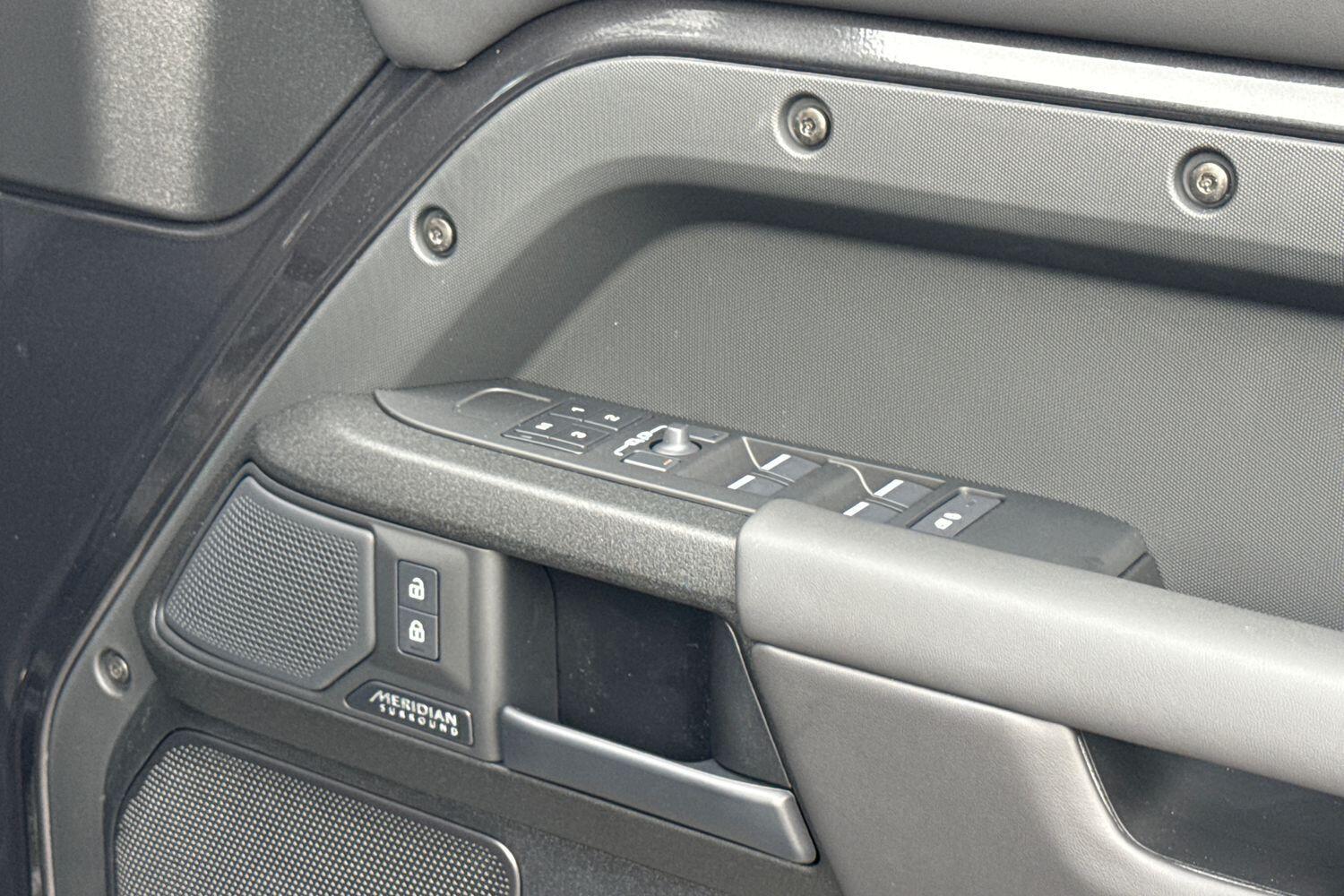 Used Land Rover Defender 110 for sale - 76584417: Photo 57