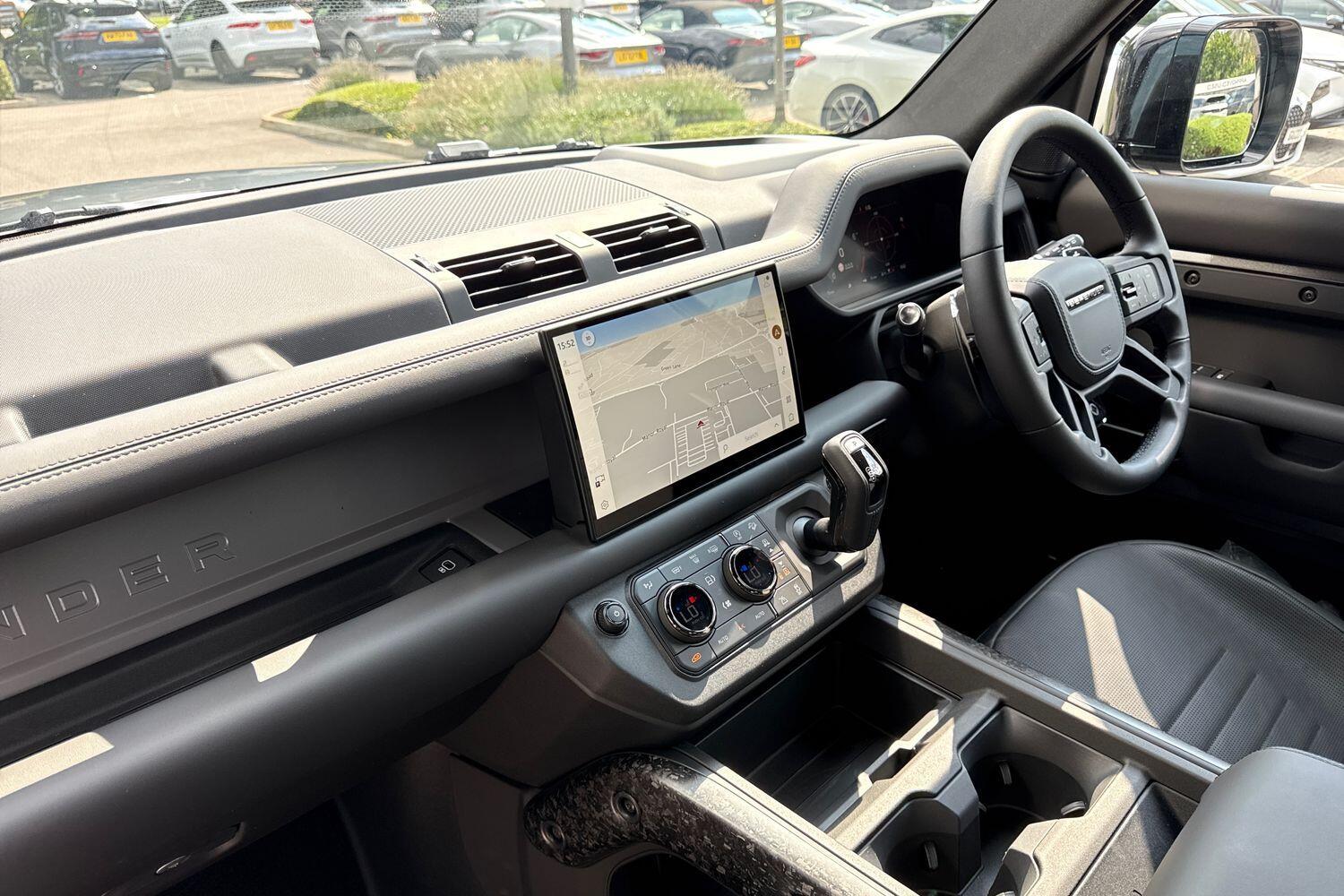 Used Land Rover Defender 110 for sale - 76584417: Photo 85