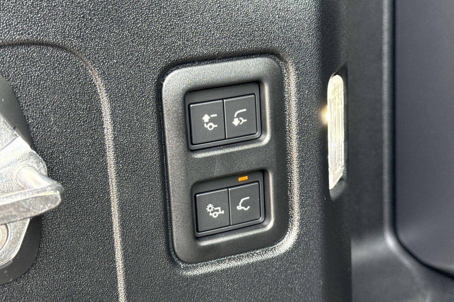 Used Land Rover Defender 110 for sale - 76584417: Photo 93