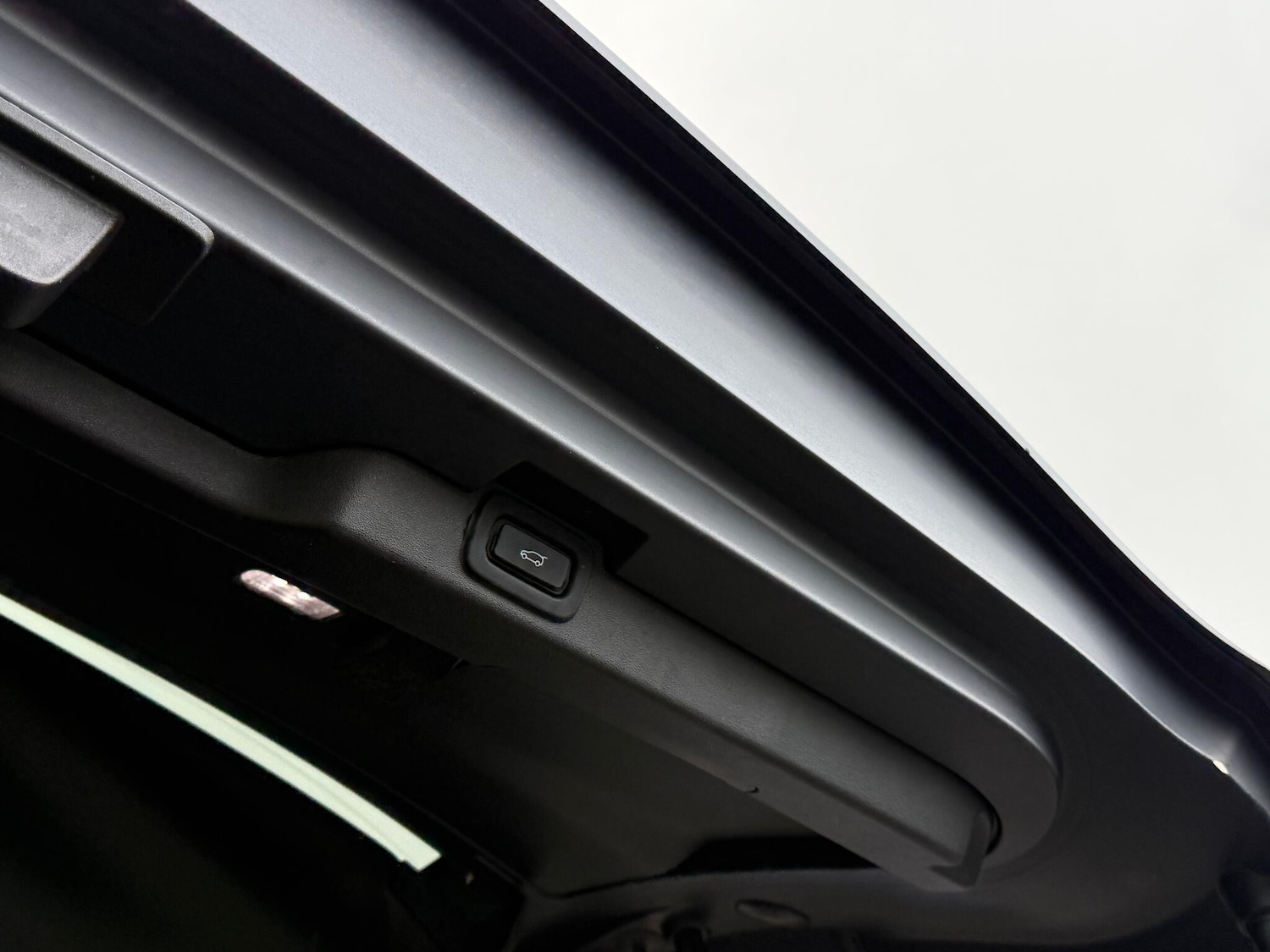 Used Land Rover Discovery 2022 for sale - 76976150: Photo 29