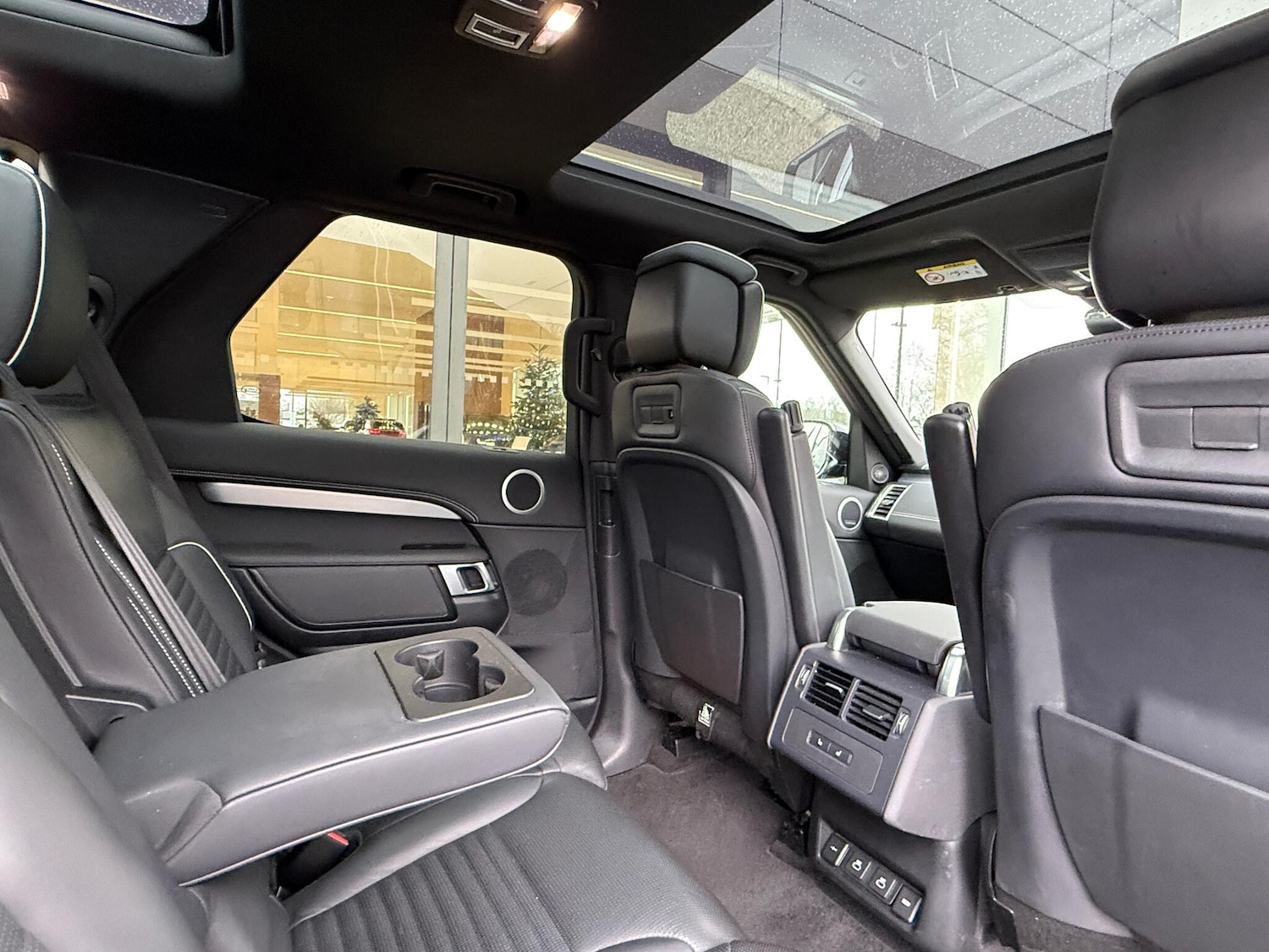 Used Land Rover Discovery 2022 for sale - 76976150: Photo 36