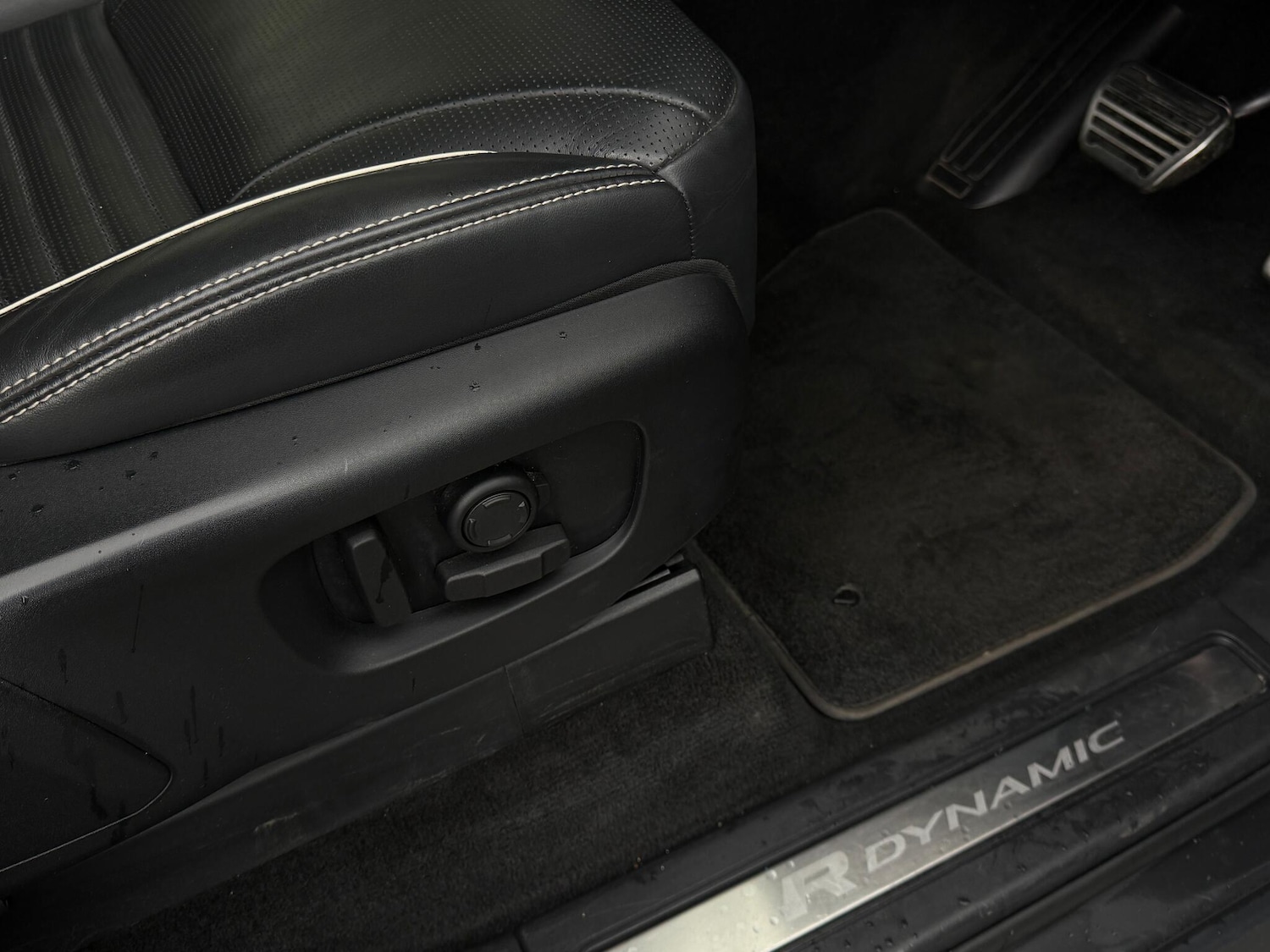 Used Land Rover Discovery 2022 for sale - 76976150: Photo 40