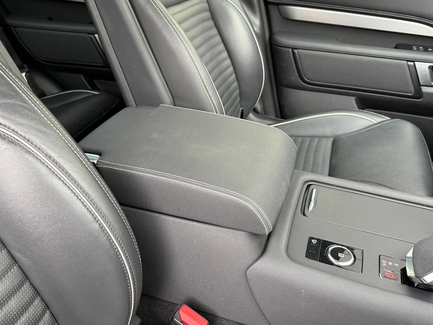 Used Land Rover Discovery 2022 for sale - 76976150: Photo 43