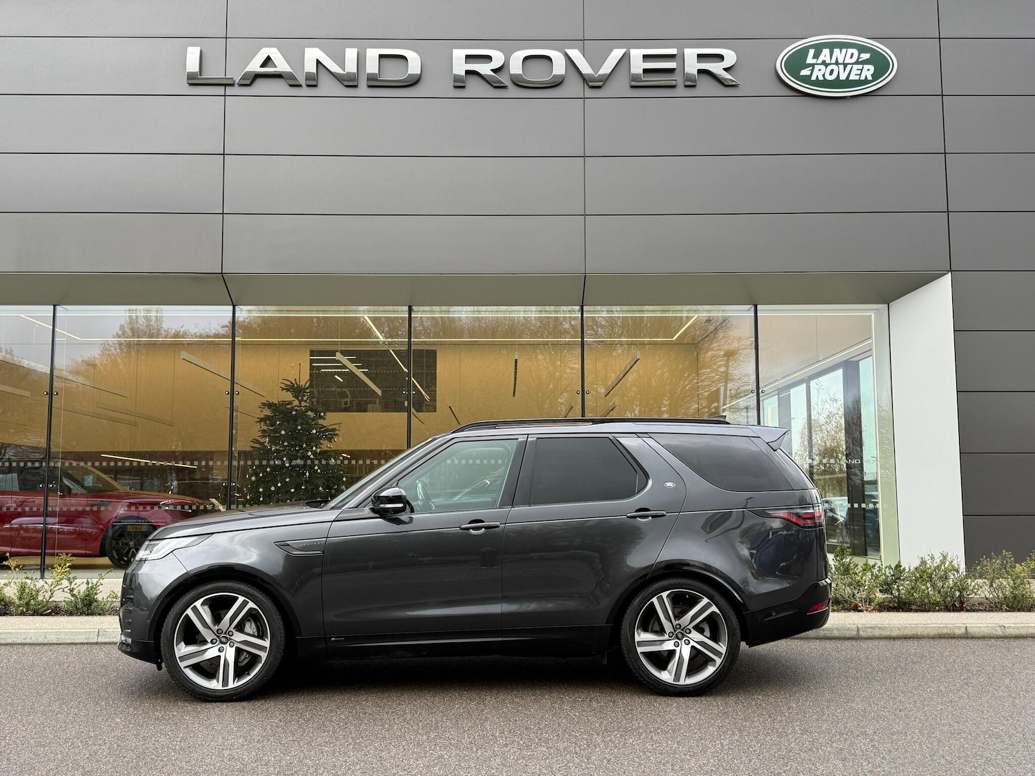 Used Land Rover Discovery 2022 for sale - 76976150: Photo 9