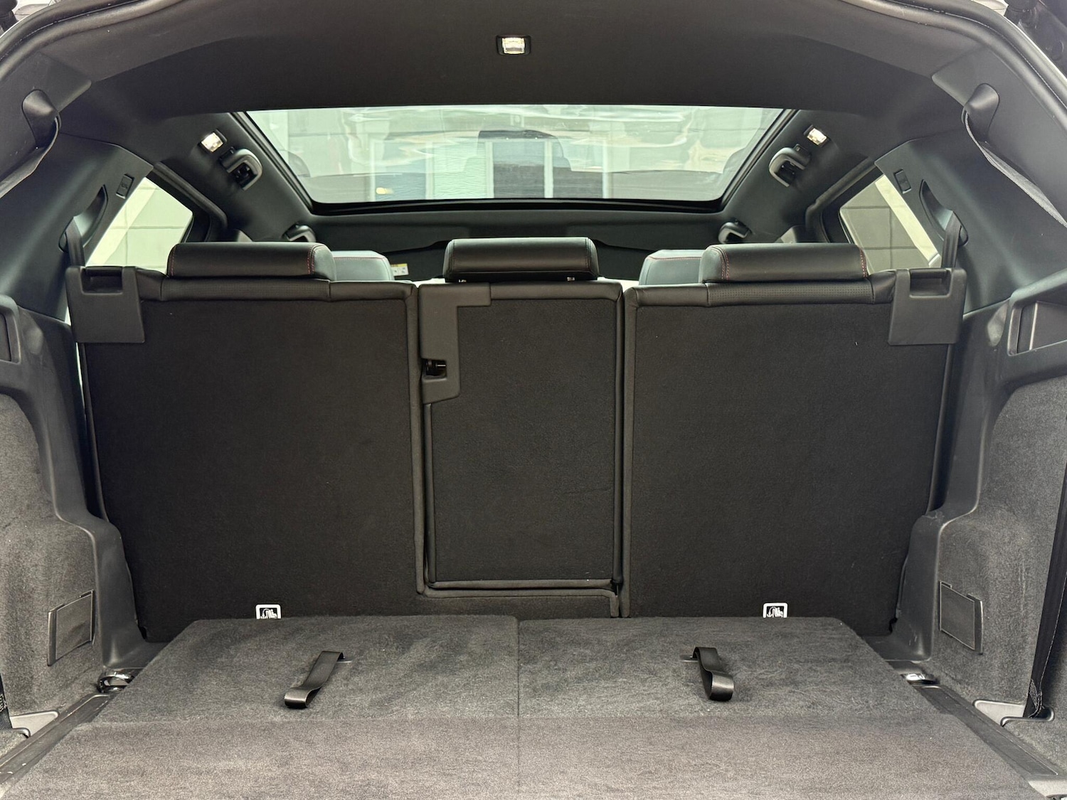 Used Land Rover Discovery Sport for sale - 76701579: Photo 32