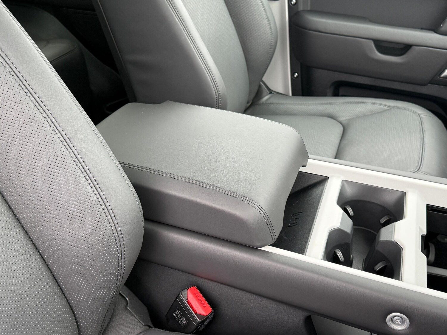 Used Land Rover Defender 90 for sale - 77455807: Photo 21