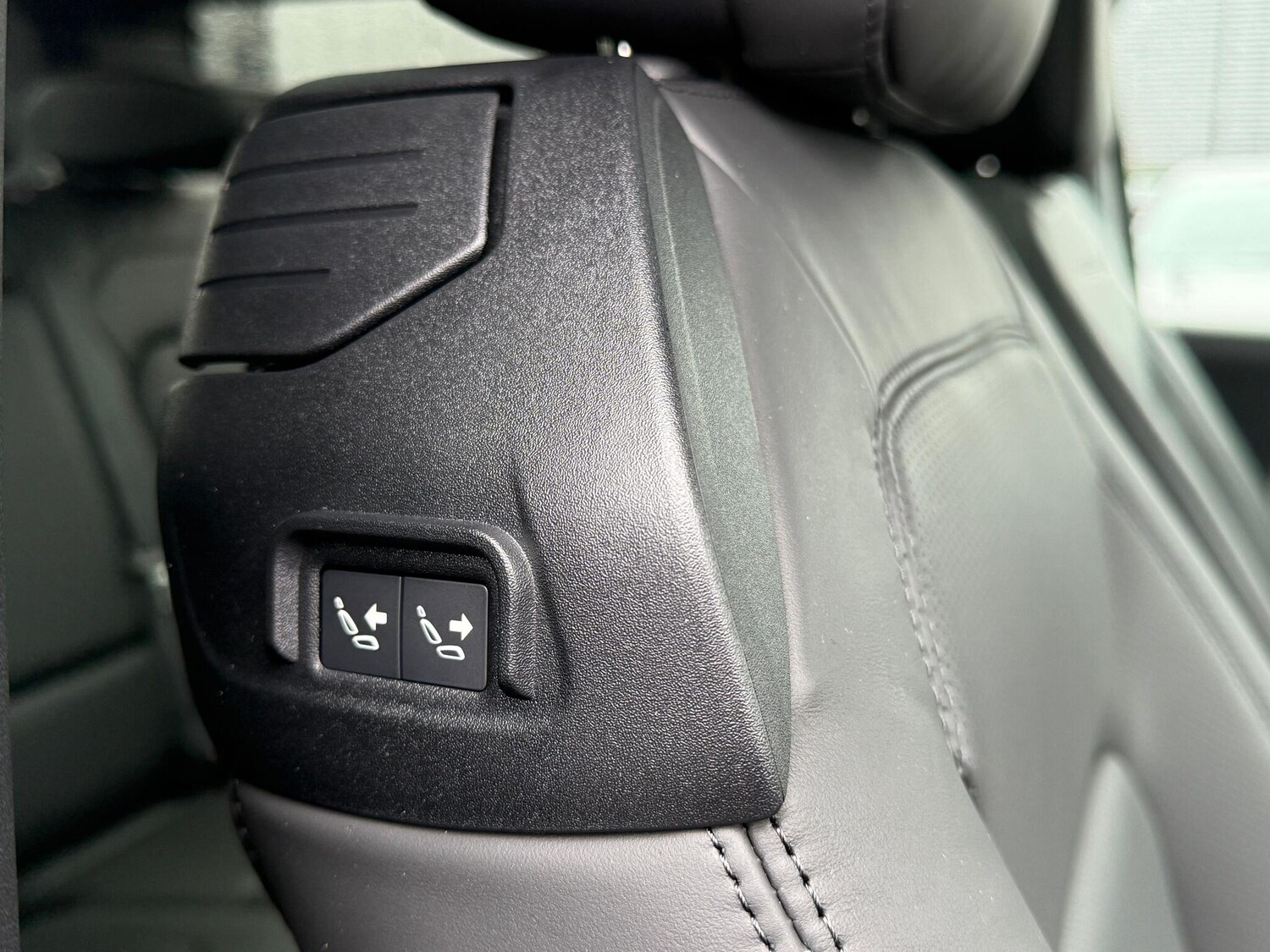 Used Land Rover Defender 90 for sale - 77455807: Photo 34