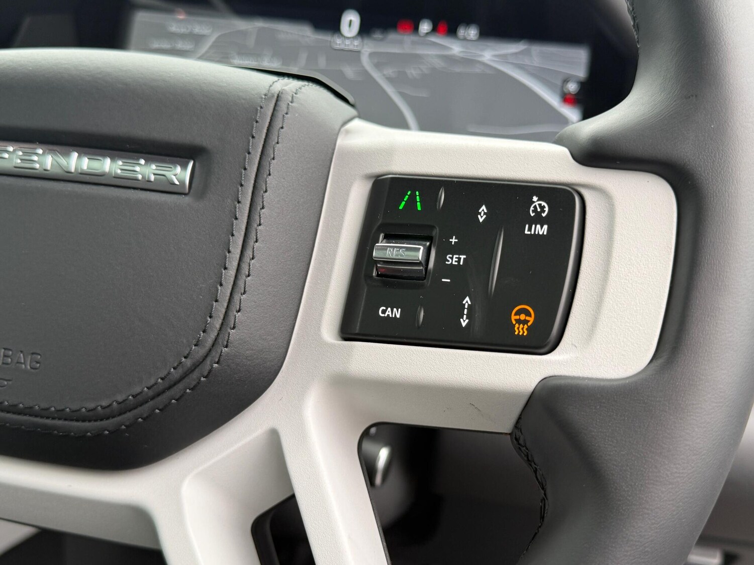 Used Land Rover Defender 90 for sale - 77455807: Photo 40