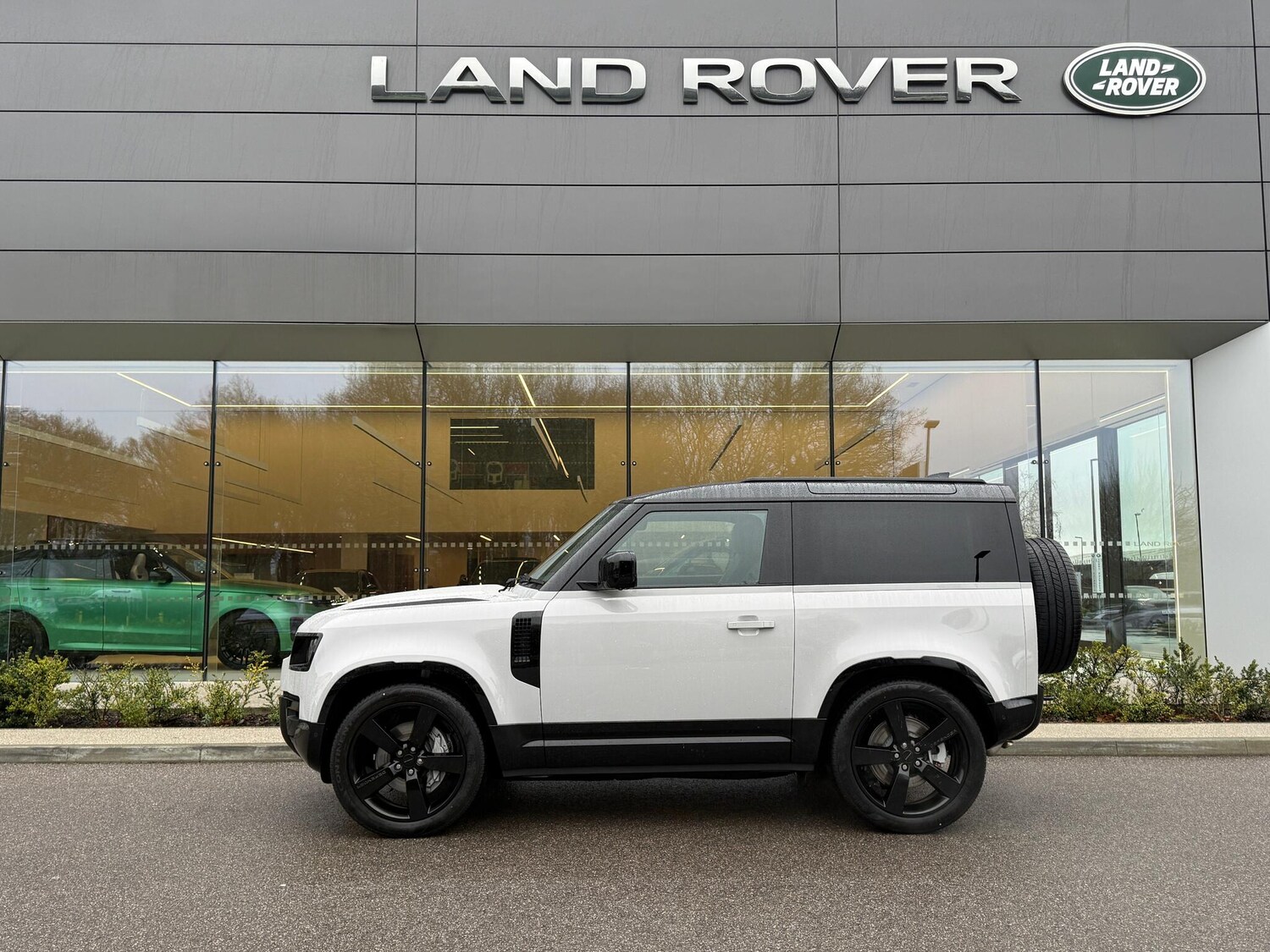 Used Land Rover Defender 90 for sale - 77455807: Photo 9