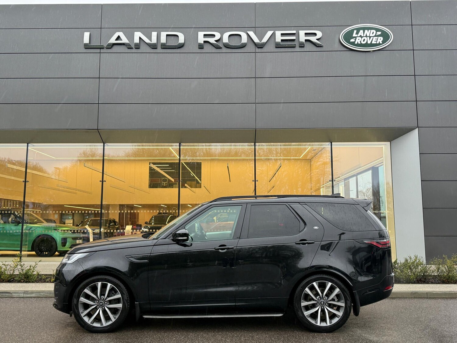 Used Land Rover Discovery 2025 for sale - 77454647: Photo 11