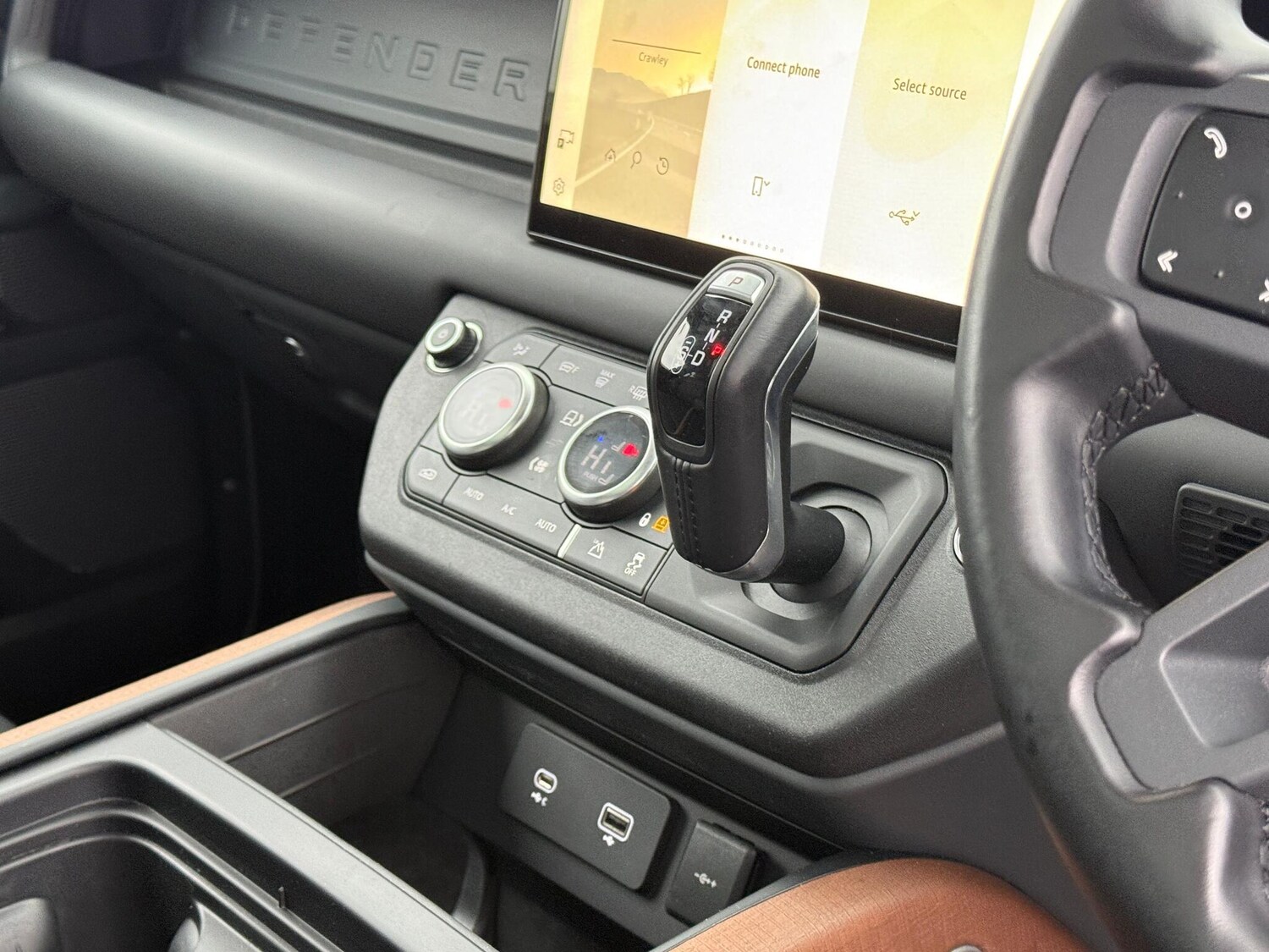 Used Land Rover Defender 2023 for sale - 77425092: Photo 17