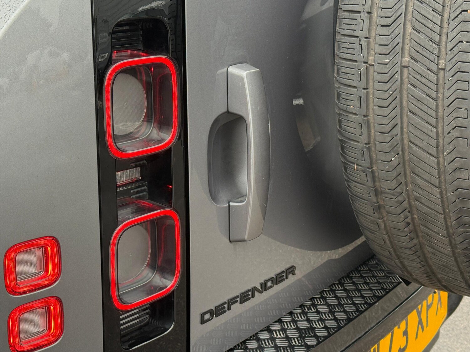 Used Land Rover Defender 2023 for sale - 77425092: Photo 24