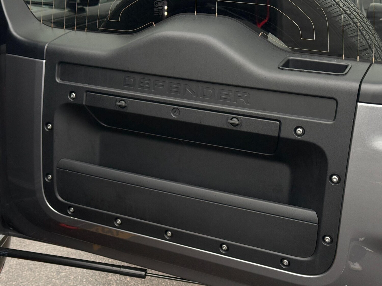 Used Land Rover Defender 2023 for sale - 77425092: Photo 25