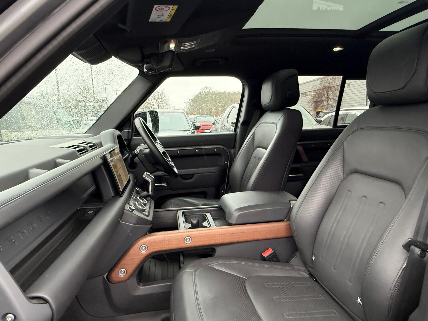 Used Land Rover Defender 2023 for sale - 77425092: Photo 37