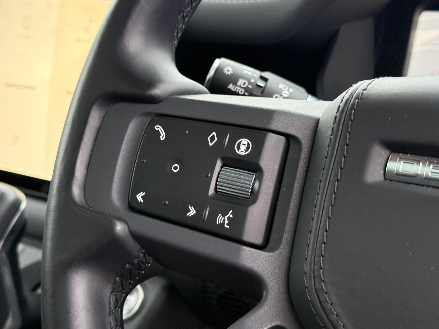 Used Land Rover Defender 2023 for sale - 77425092: Photo 39