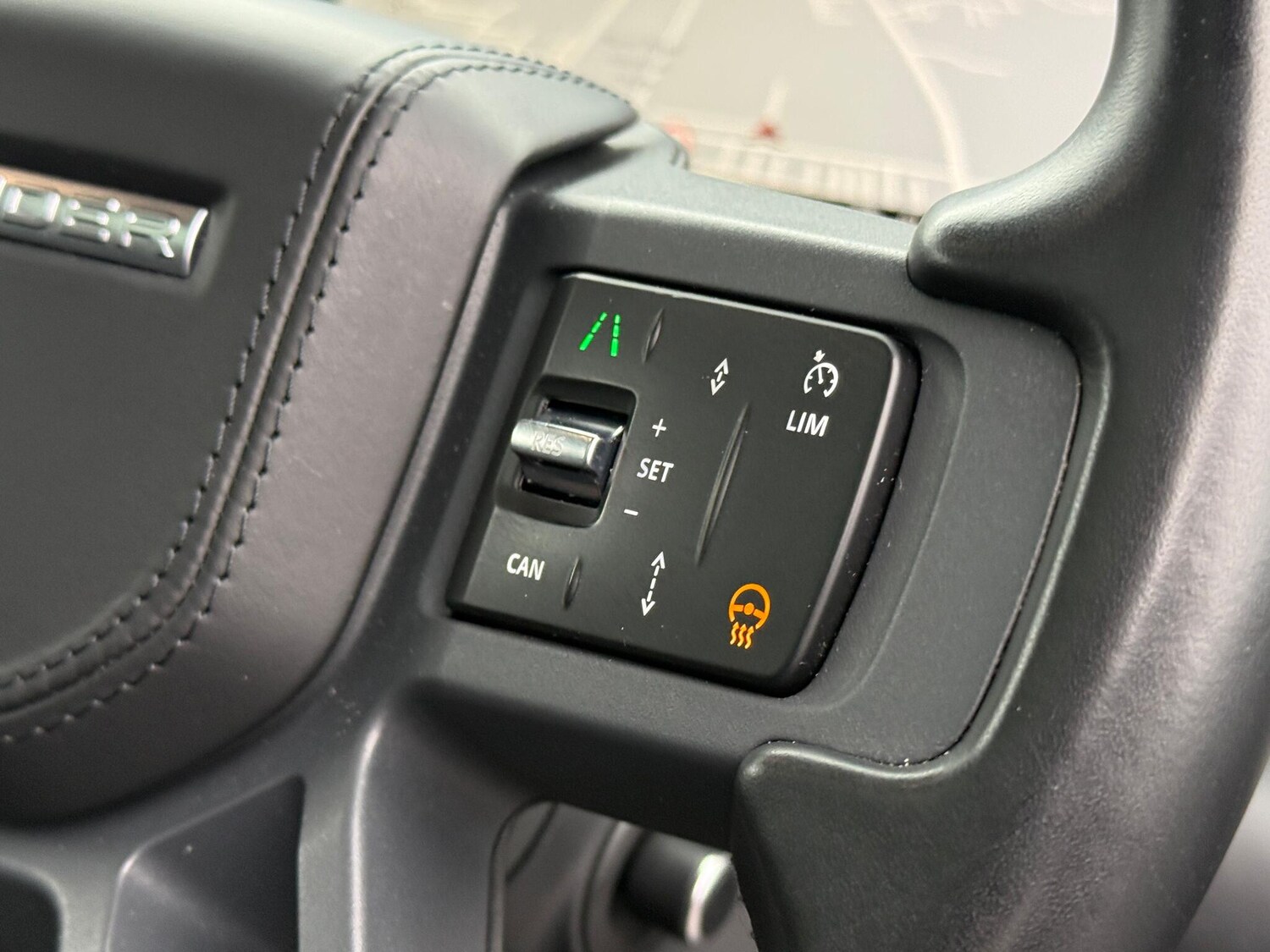 Used Land Rover Defender 2023 for sale - 77425092: Photo 40