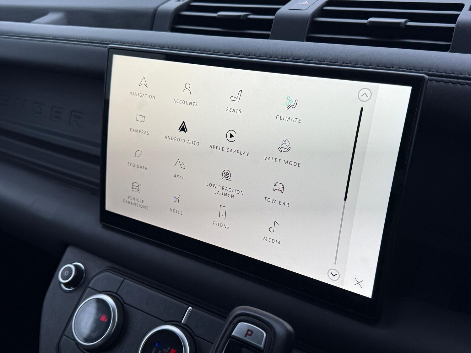 Used Land Rover Defender 2023 for sale - 77425092: Photo 44