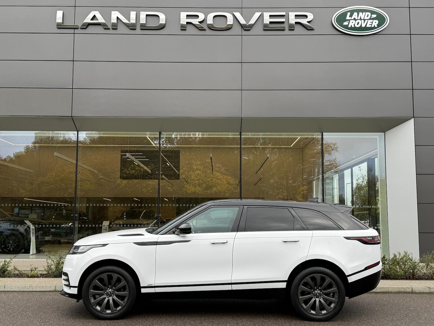 Used Land Rover Range Rover Velar 2018 for sale - 76856013: Photo 9