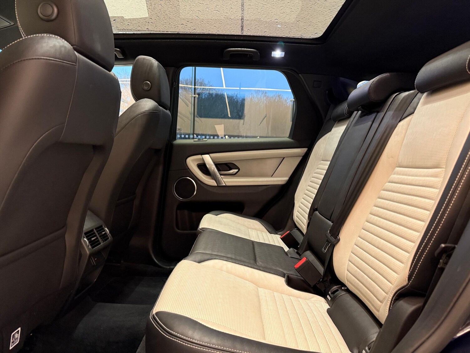 Used Land Rover Discovery Sport for sale - 77537927: Photo 31