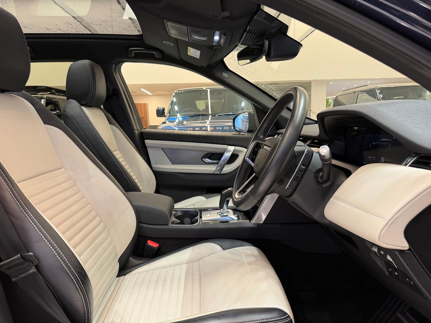 Used Land Rover Discovery Sport for sale - 77537927: Photo 32